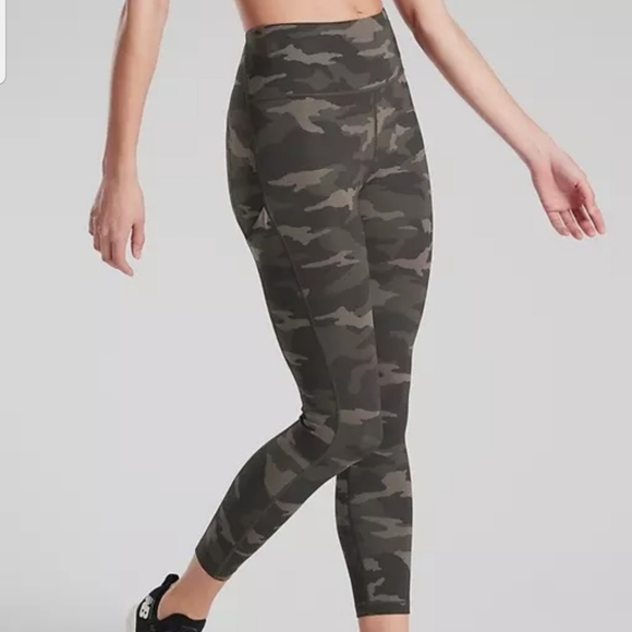 the north face black joggers mens